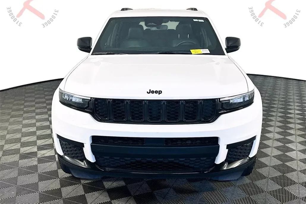 2024 Jeep Grand Cherokee Altitude photo 1