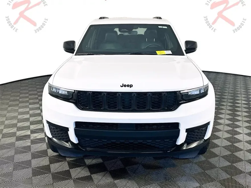 2024 Jeep Grand Cherokee Altitude photo 1