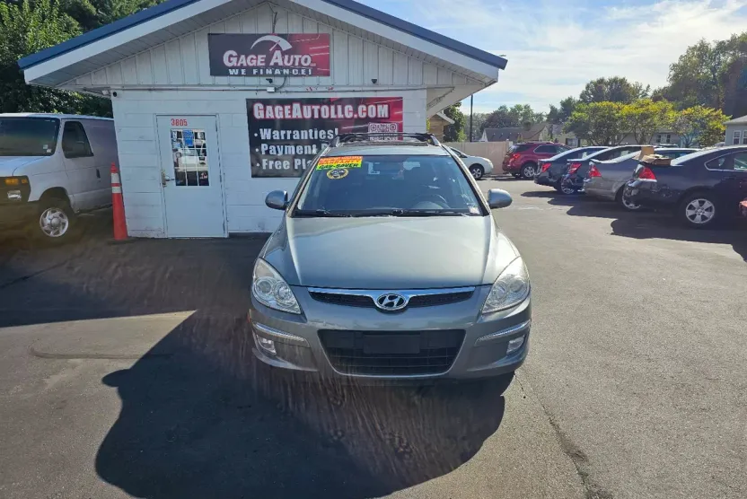 2010 Hyundai Elantra Touring GLS photo 1