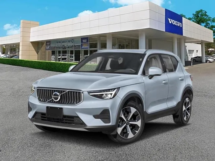 2026 Volvo XC40 Plus photo 1