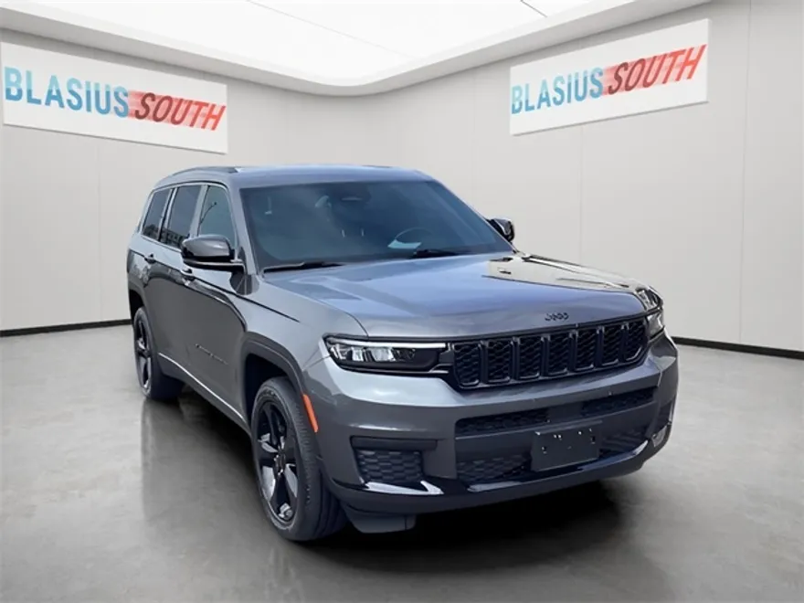 2021 Jeep Grand Cherokee Altitude photo 1