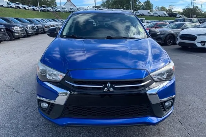 2019 Mitsubishi Outlander Sport LE photo 1