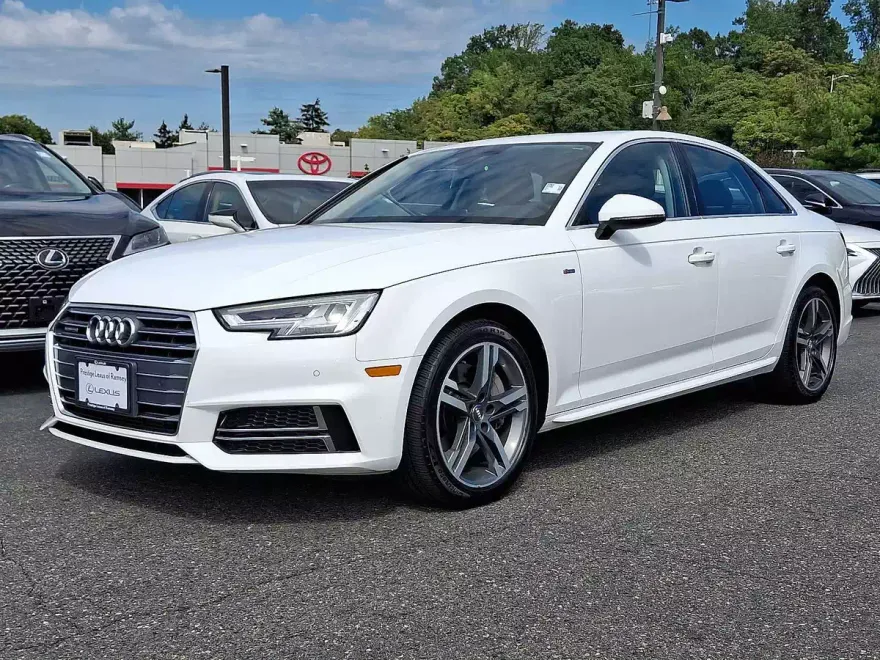 2017 Audi A4 Quattro Premium Plus photo 1