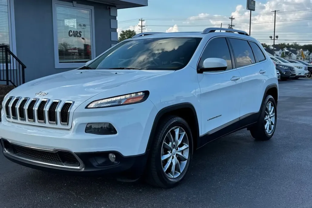 2018 Jeep Cherokee Limited Sport photo 1