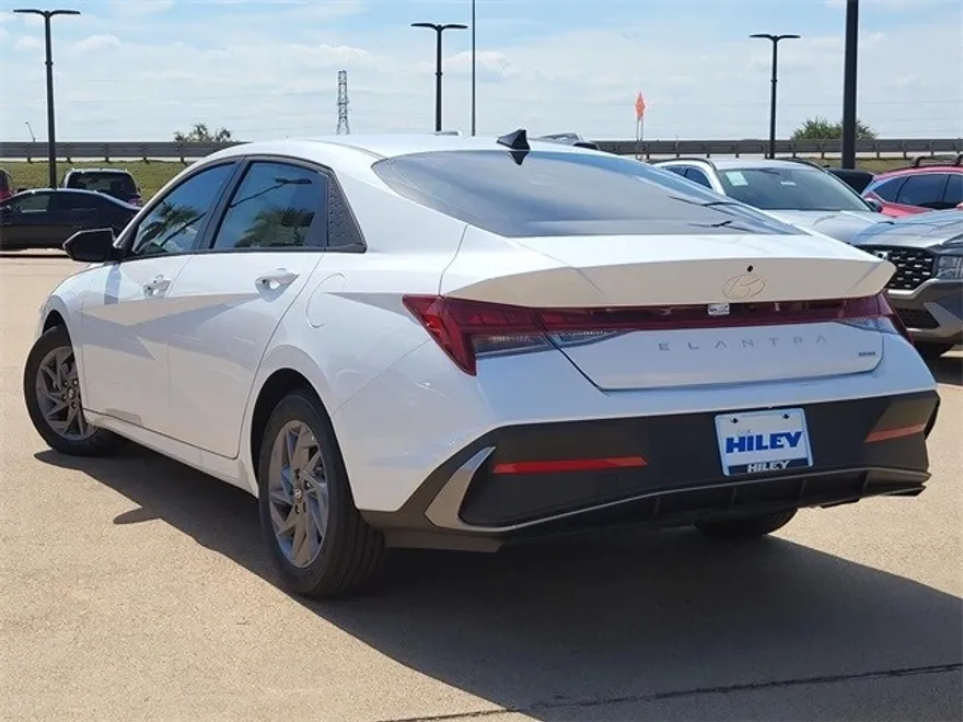 2025 Hyundai Elantra Hybrid Blue photo 1