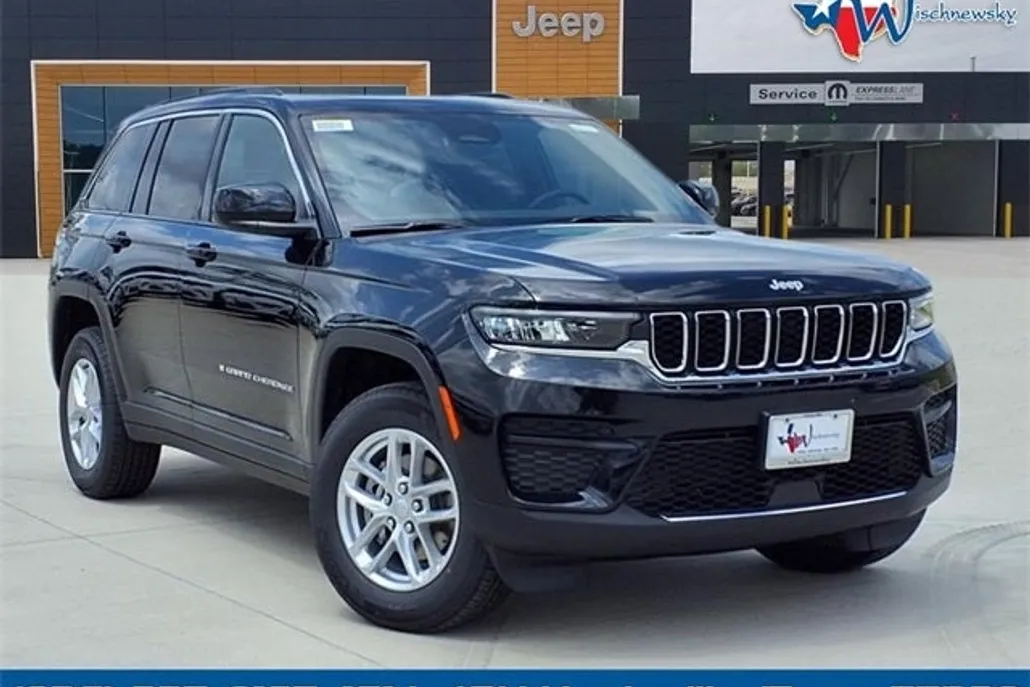 2025 Jeep Grand Cherokee Laredo photo 1