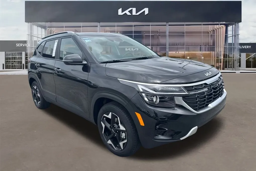 2025 Kia Seltos S photo 1