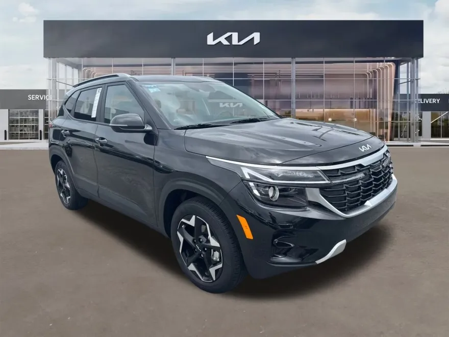 2025 Kia Seltos S photo 1