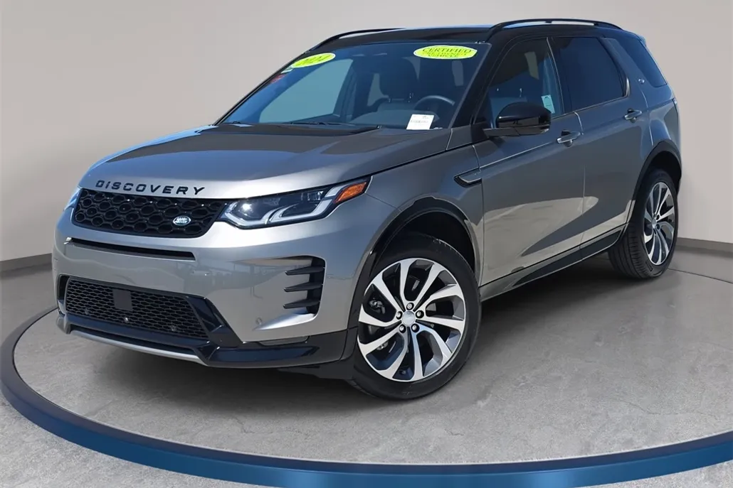 2024 Land Rover Discovery Sport SE photo 1