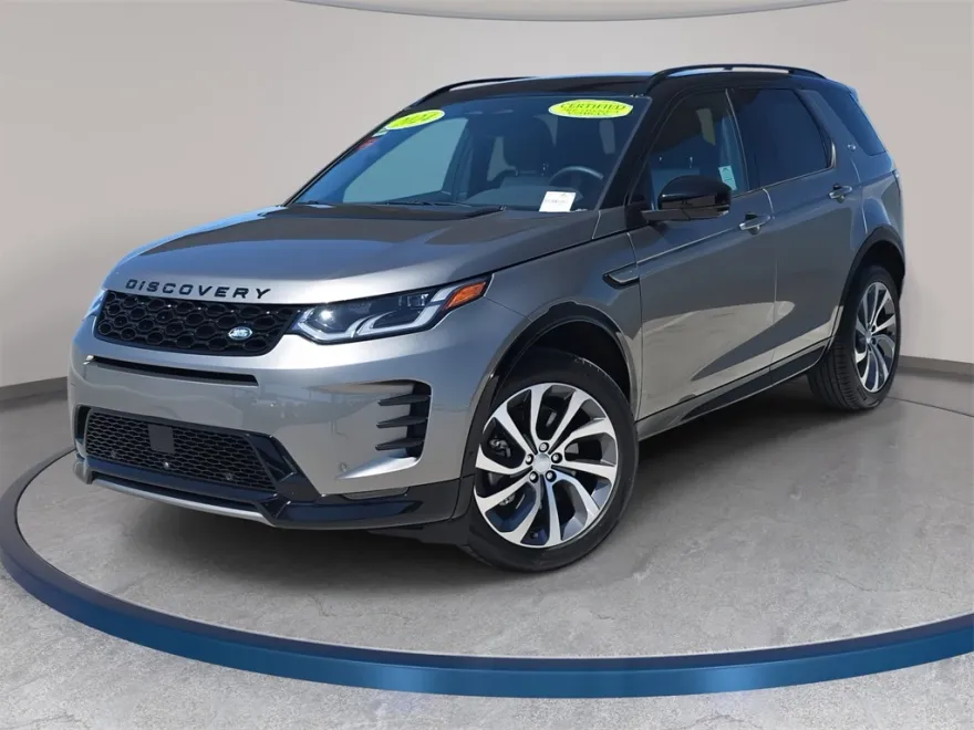 2024 Land Rover Discovery Sport SE photo 1