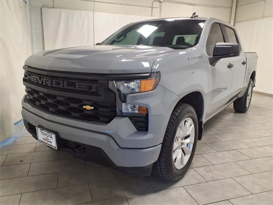 2024 Chevrolet Silverado 1500 Custom photo 1