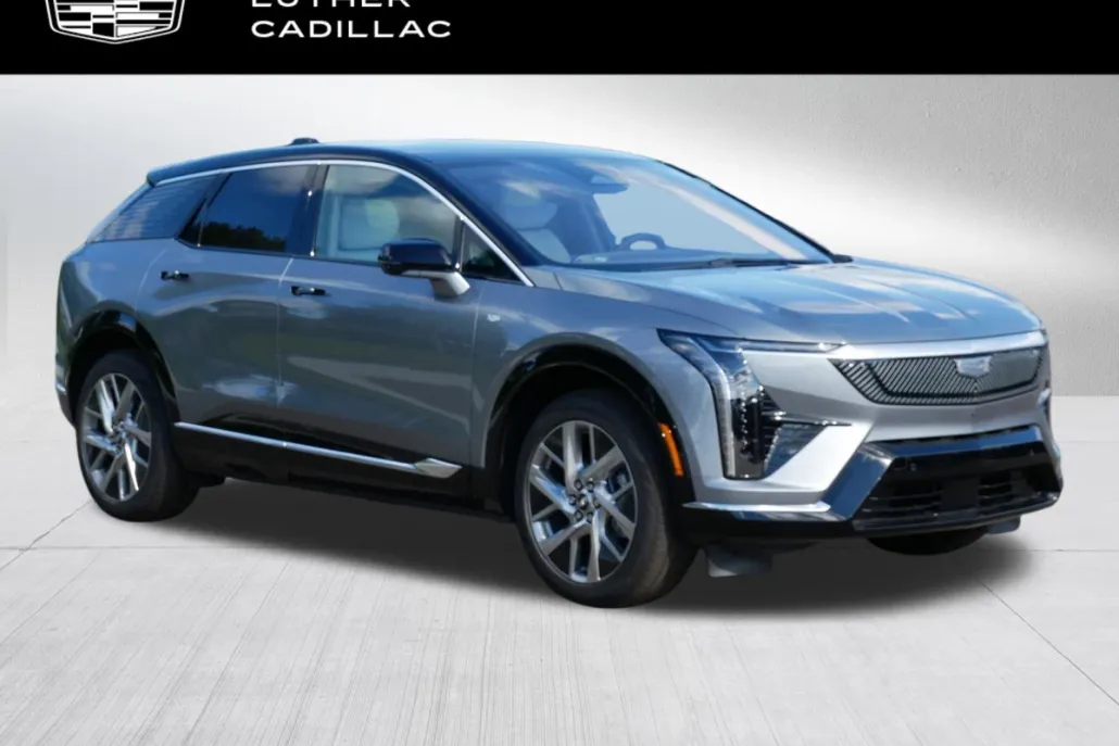 2025 Cadillac Optiq Luxury photo 1