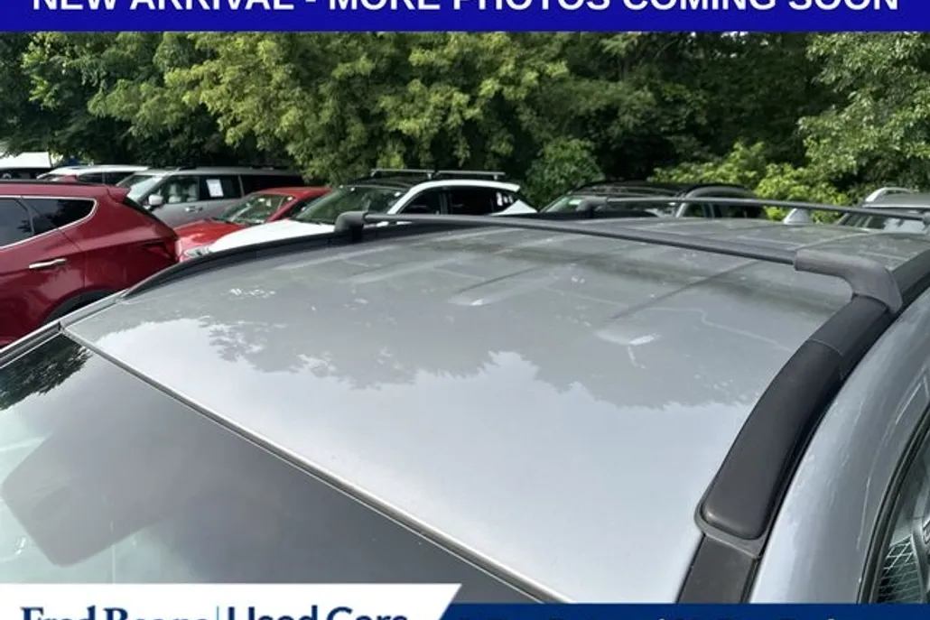 2016 Hyundai Santa Fe SE photo 1