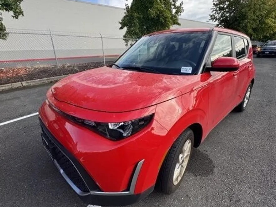2023 Kia Soul LX S photo 1