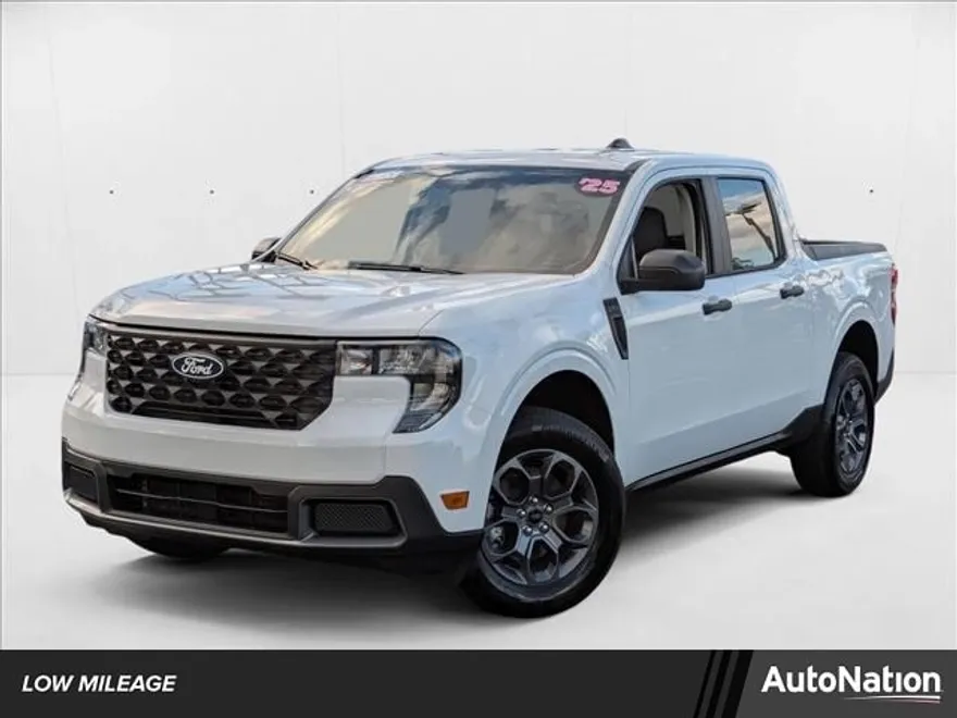 2025 Ford Maverick XLT photo 1
