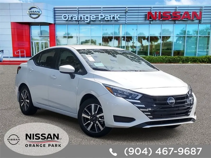 2025 Nissan Versa SV photo 1