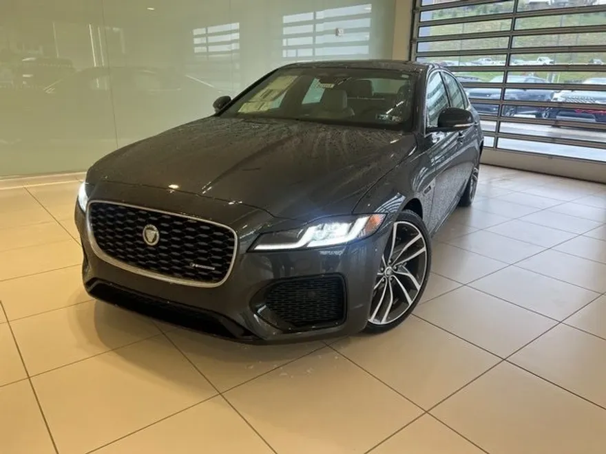 2024 Jaguar XF R-Dynamic SE photo 1