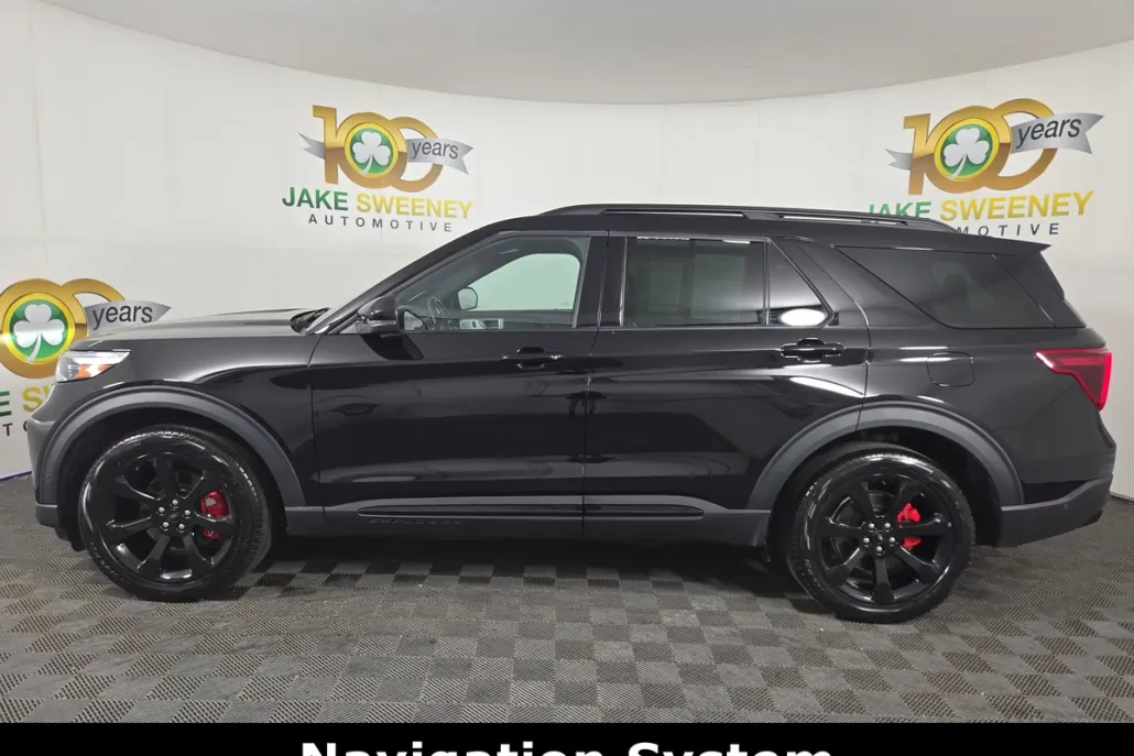 2023 Ford Explorer ST photo 1
