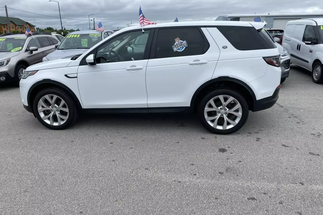 2021 Land Rover Discovery Sport SE photo 1