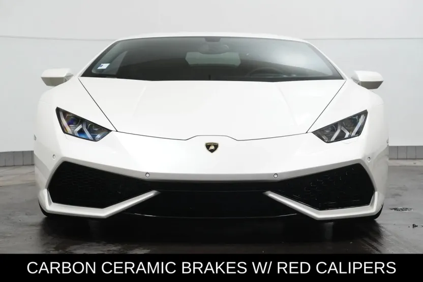 2016 Lamborghini Huracan Coupe photo 1