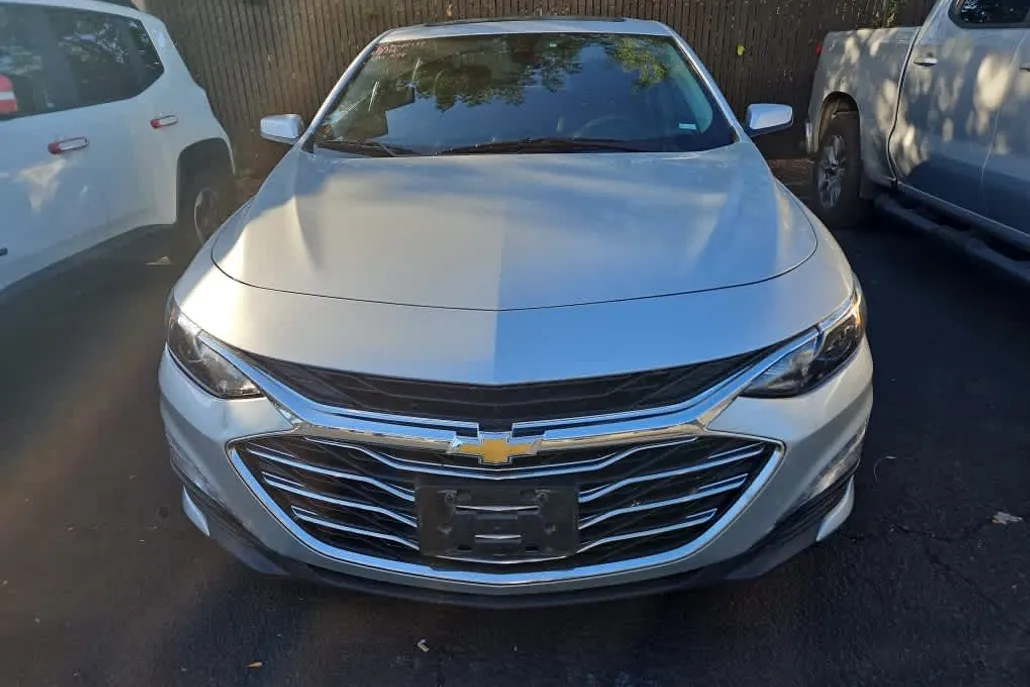 2022 Chevrolet Malibu 1LT photo 1
