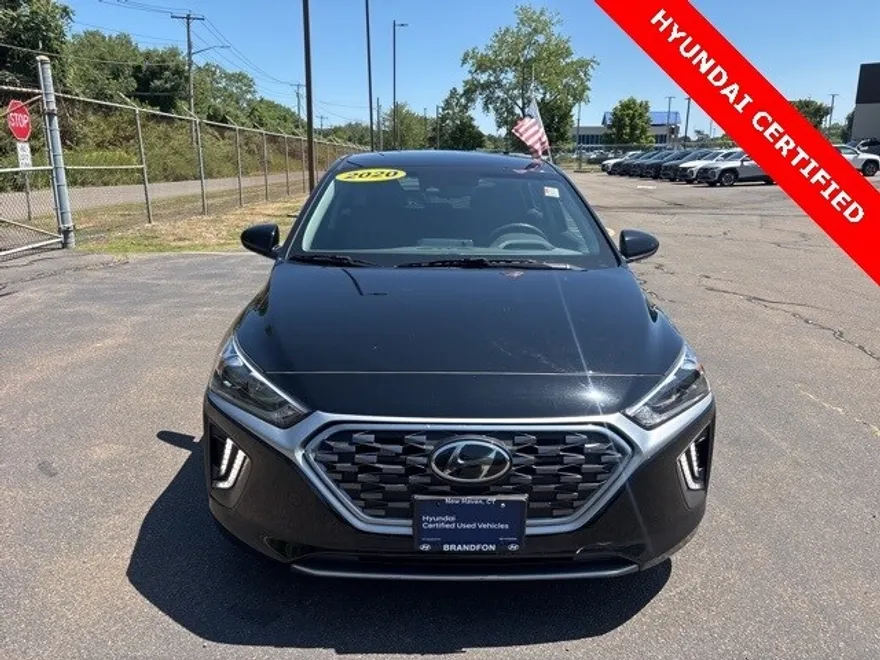 2020 Hyundai Ioniq Plug-In Hybrid SE photo 1