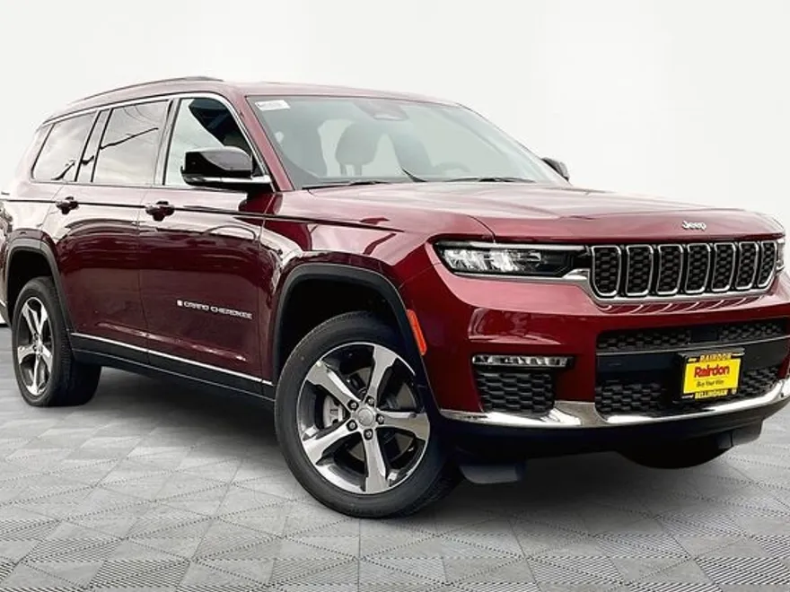 2025 Jeep Grand Cherokee Limited photo 1