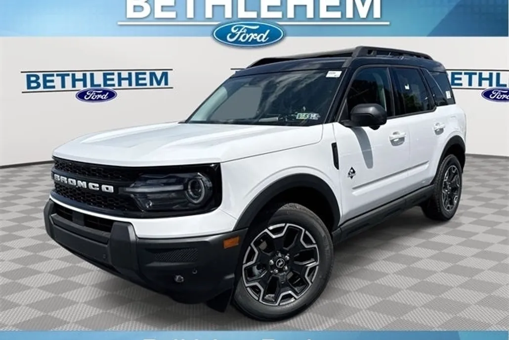 2025 Ford Bronco Sport Outer Banks photo 1