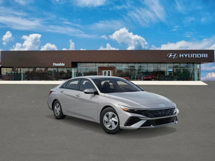 2025 Hyundai Elantra SE photo 1