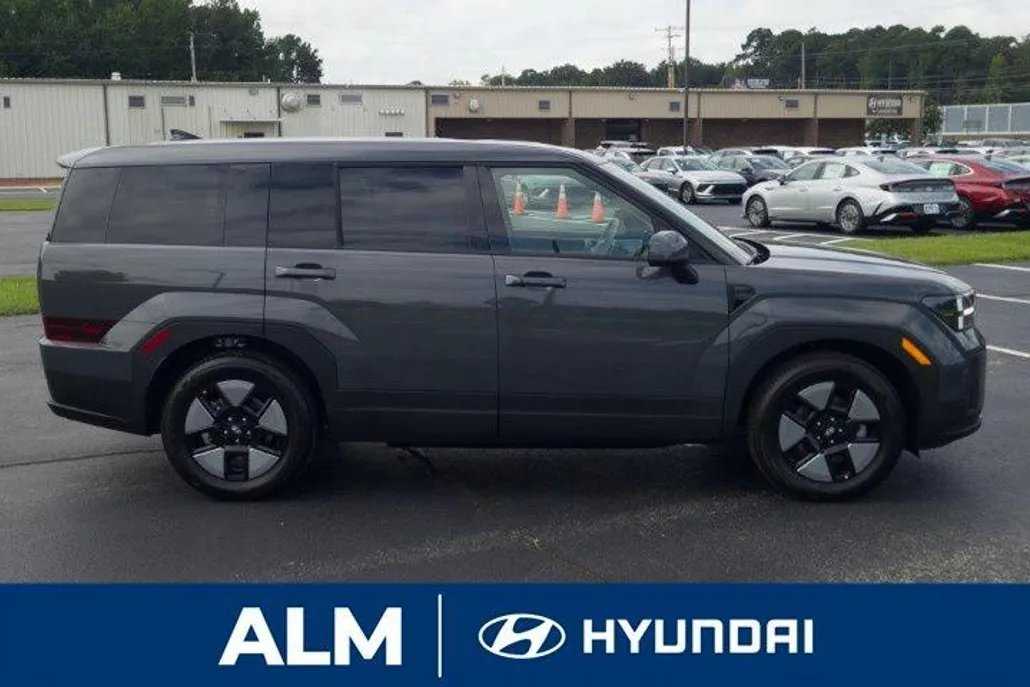 2026 Hyundai Santa Fe SE photo 1