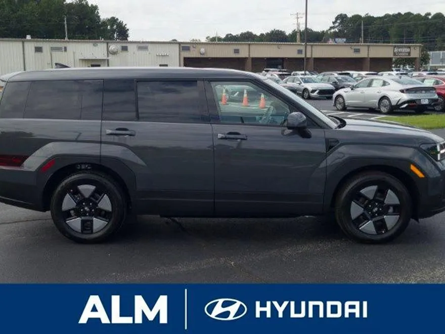 2026 Hyundai Santa Fe SE photo 1
