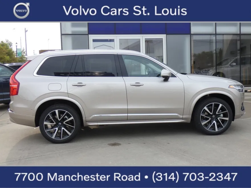 2025 Volvo XC90 Plus photo 1