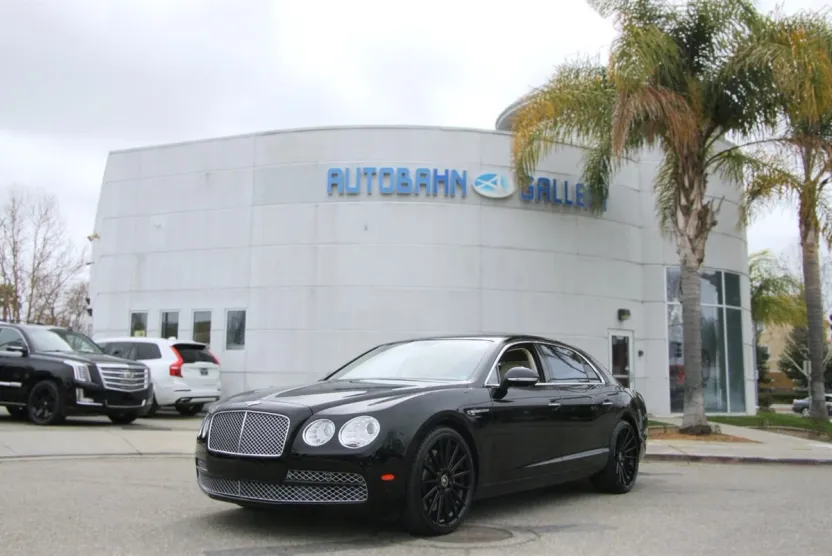 2015 Bentley Flying Spur V8 photo 1