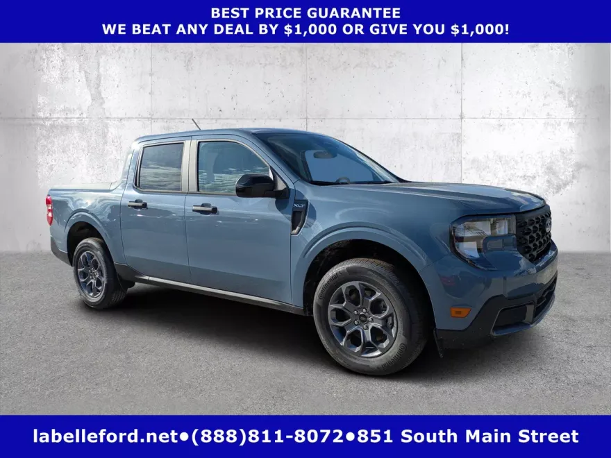2025 Ford Maverick XLT photo 1