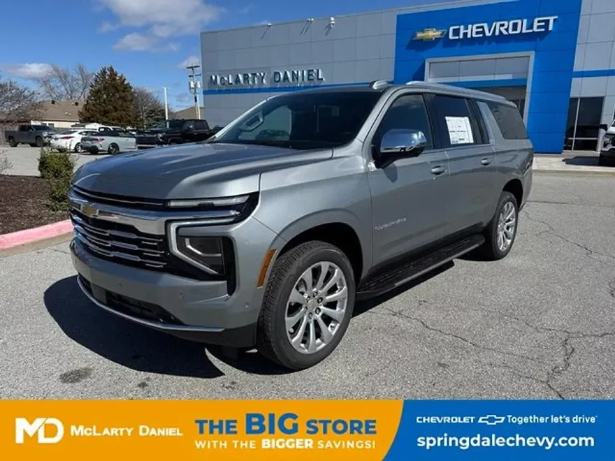 2025 Chevrolet Suburban Premier photo 1