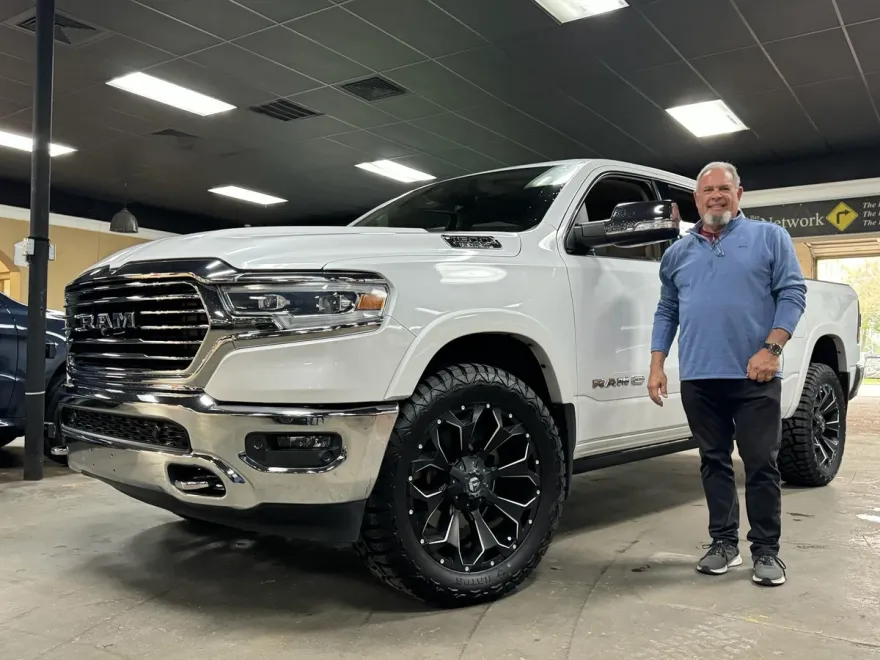 2019 Ram 1500 Laramie Longhorn photo 1
