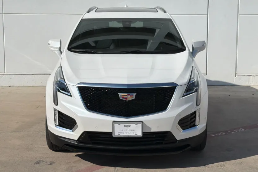 2023 Cadillac XT5 Sport photo 1