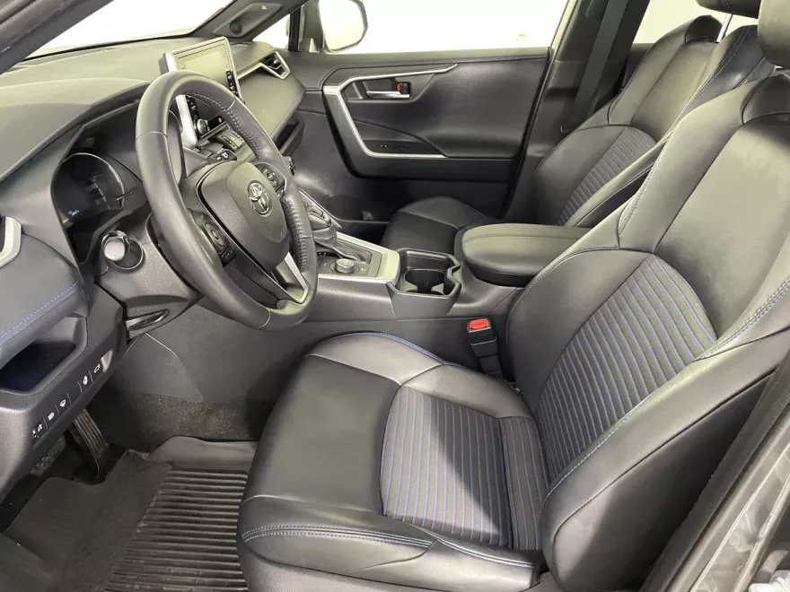 2021 Toyota RAV4 Hybrid XSE photo 1