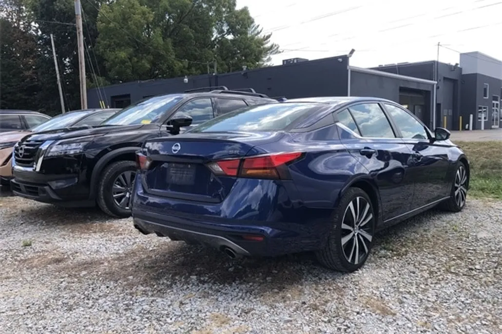 2020 Nissan Altima 2.5 SR photo 1