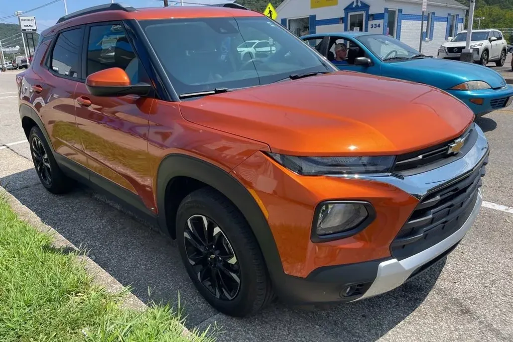 2022 Chevrolet Trailblazer LT photo 1