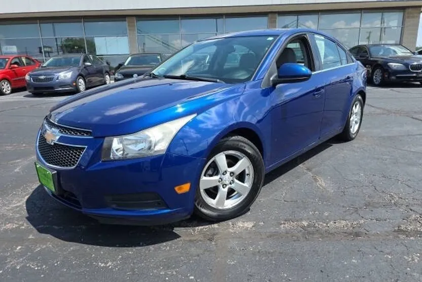 2012 Chevrolet Cruze photo 1