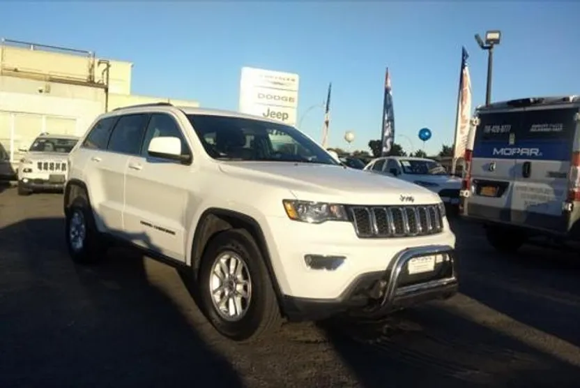 2020 Jeep Grand Cherokee Laredo E photo 1