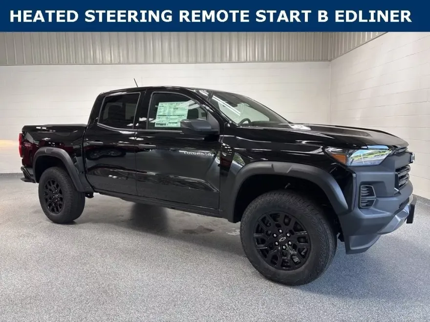 2025 Chevrolet Colorado Trail Boss photo 1