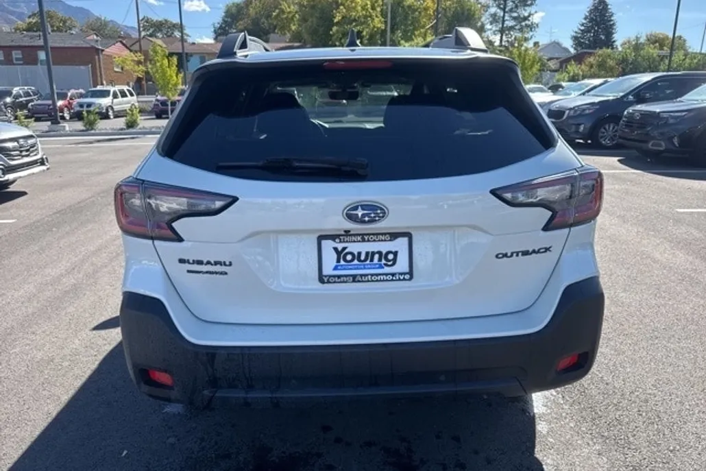 2024 Subaru Outback Onyx Edition photo 1