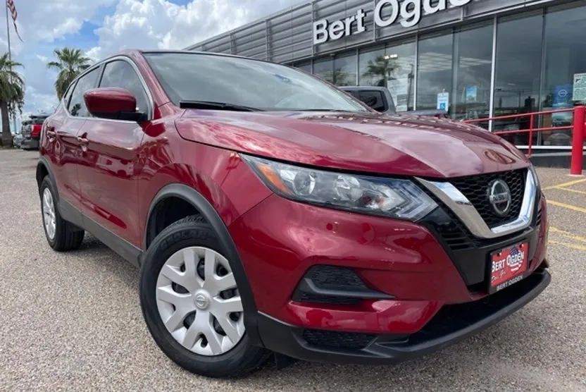2020 Nissan Rogue Sport S photo 1