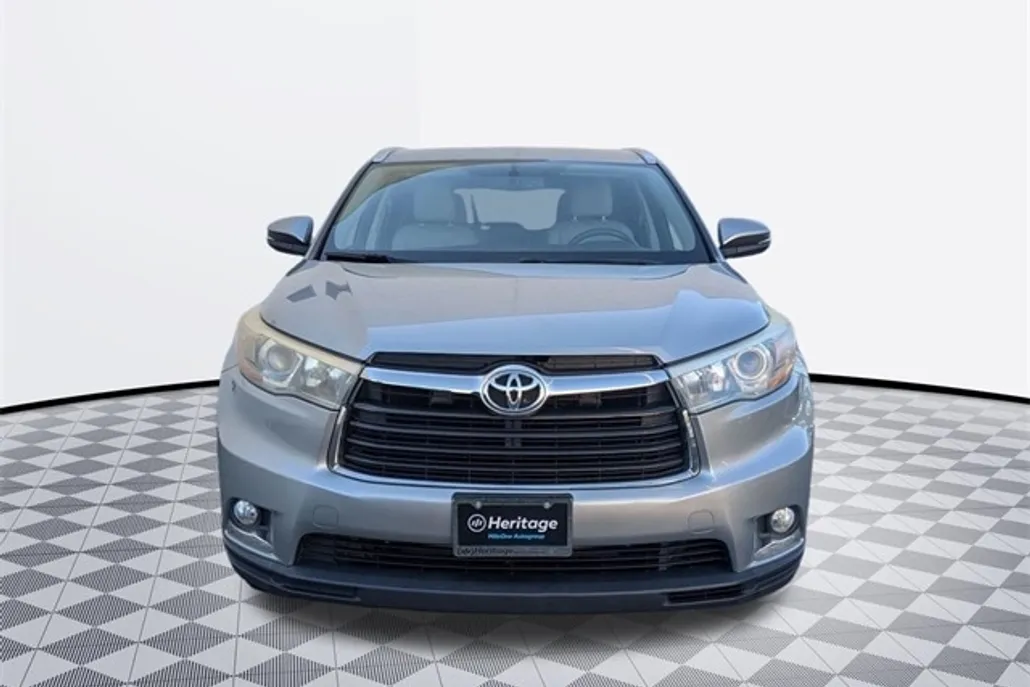 2016 Toyota Highlander Limited photo 1