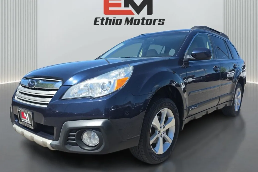2014 Subaru Outback 2.5i Limited photo 1