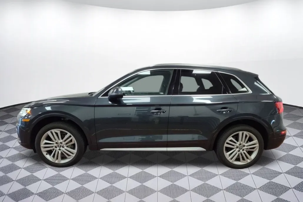 2019 Audi Q5 Premium Plus photo 1