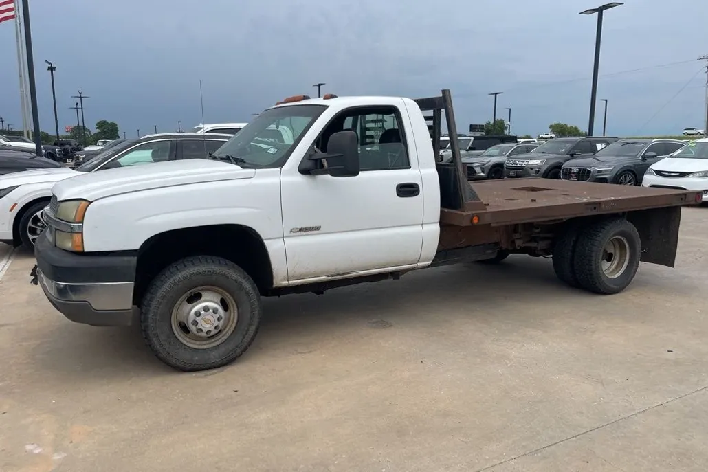 2003 Chevrolet Silverado 3500HD LS photo 1