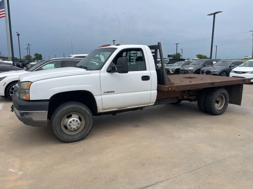 2003 Chevrolet Silverado 3500HD LS photo 1